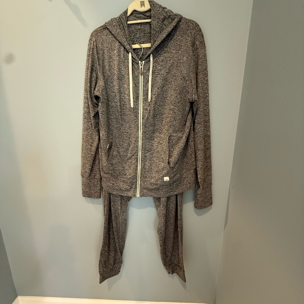 Vuori Heathered Gray Zip-Up Hoodie and pant set